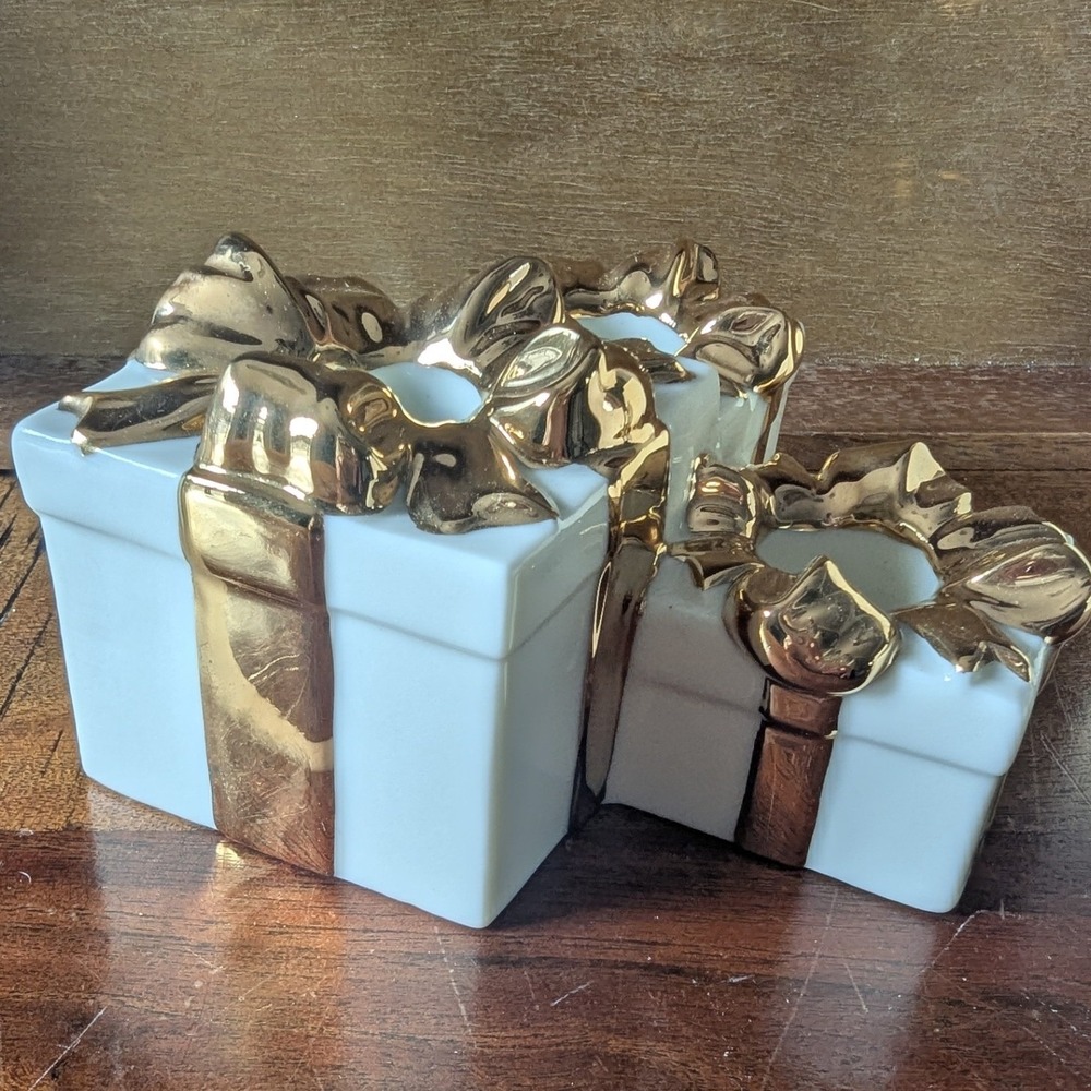 VTG Mikasa Holiday Elegance Fine China Gold Ribbon Gift Box Candle‎ Holder FK001